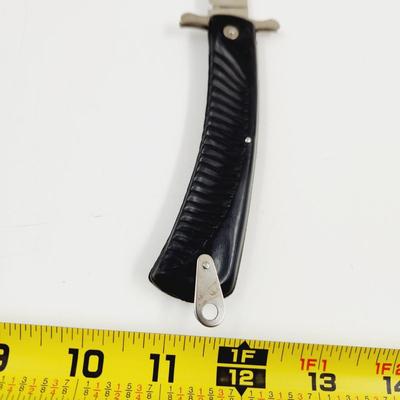 NICE 1 BLADE KNIFE W/ HEAVY DUTY PLASTIC HANDLE