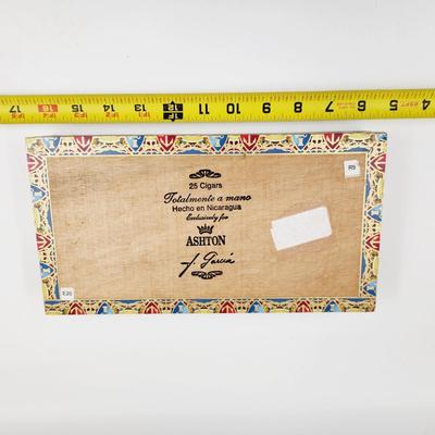 ASHTON VINTAGE CIGAR BOX FROM CUBA