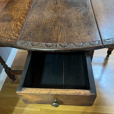 Antique Expandable Collapsible Carved Wood Oval Table