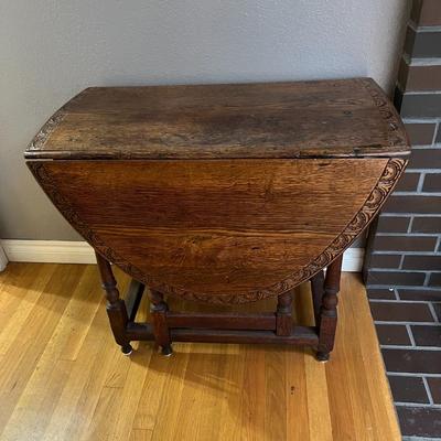 Antique Expandable Collapsible Carved Wood Oval Table