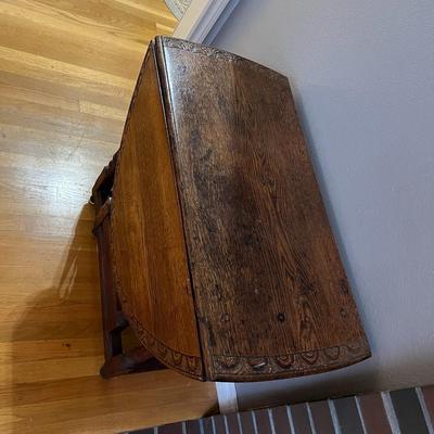 Antique Expandable Collapsible Carved Wood Oval Table