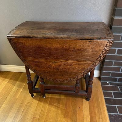 Antique Expandable Collapsible Carved Wood Oval Table