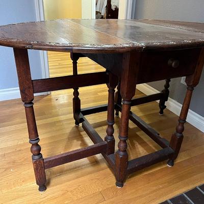 Antique Expandable Collapsible Carved Wood Oval Table