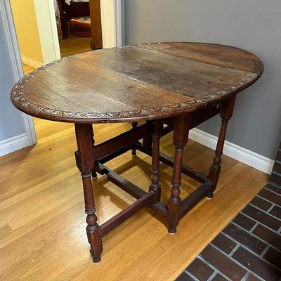 Antique Expandable Collapsible Carved Wood Oval Table