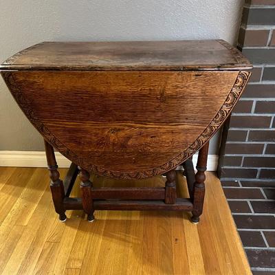 Antique Expandable Collapsible Carved Wood Oval Table