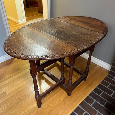 Antique Expandable Collapsible Carved Wood Oval Table