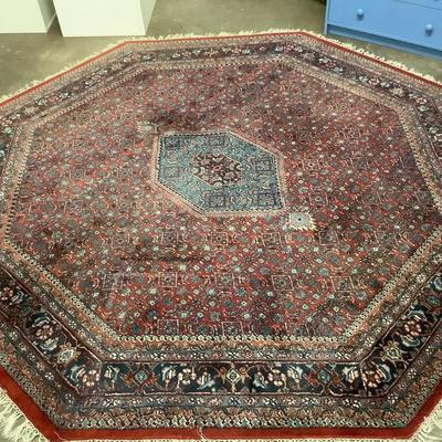 1418 Oriental Octagon Wool Rug 7'10"