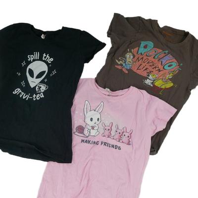 Women's Graphic Tees S