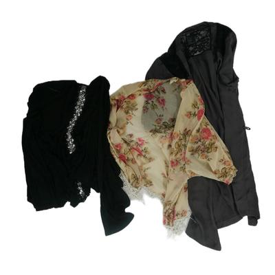 Shawls and Robe S