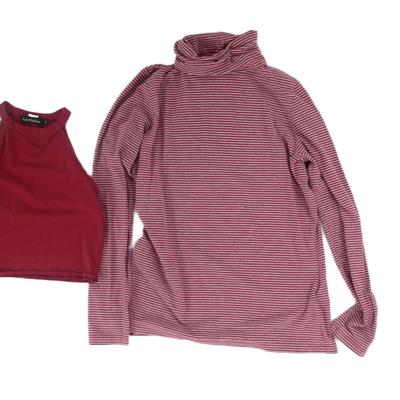 Women's Red Tops M