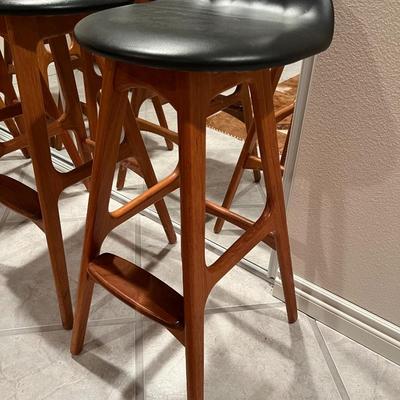 Lot of 4 Mid Century Modern O.D. Mobler Denmark Black Leather and Wood Bar Stools