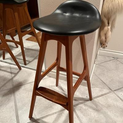 Lot of 4 Mid Century Modern O.D. Mobler Denmark Black Leather and Wood Bar Stools