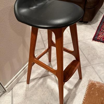 Lot of 4 Mid Century Modern O.D. Mobler Denmark Black Leather and Wood Bar Stools