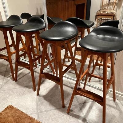 Lot of 4 Mid Century Modern O.D. Mobler Denmark Black Leather and Wood Bar Stools