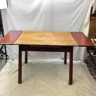 1445 Vintage Maple Kitchen Table with Pull Out Extension Leaves