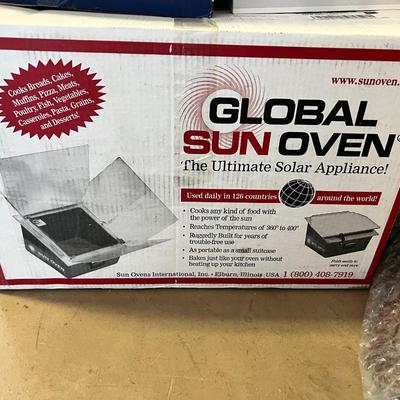 Global Solar Sun Oven - New in Box