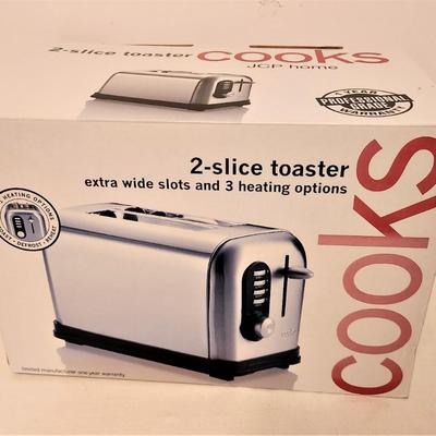 Lot #73  COOKS Toaster - New in Box