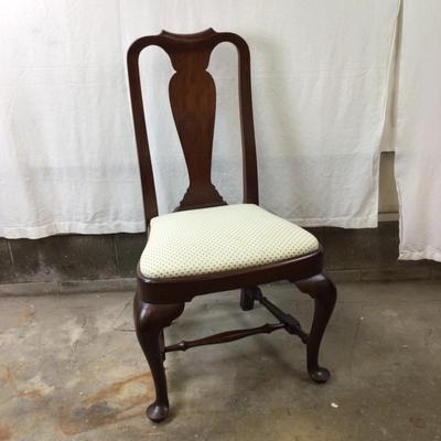 1497 Vintage Queenanne Style Mahogany Single Dining Chair
