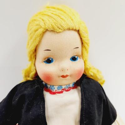 VINTAGE INTERNATIONAL COLLECTABLE DOLL