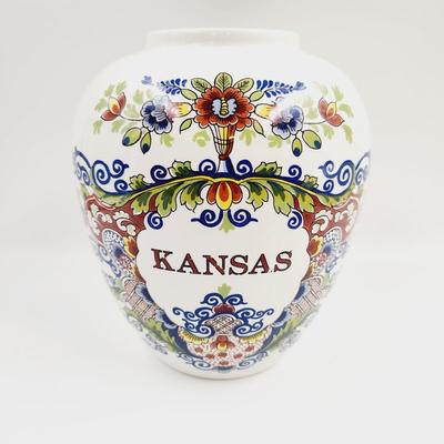 BEAUTIFUL DECORATIVE KANSAS VASE