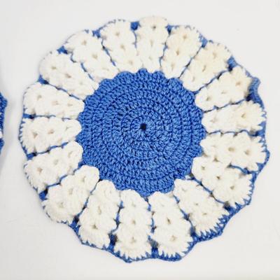 VINTAGE BLUE & WHITE CROCHETED DOILIES/ POT HOLDERS