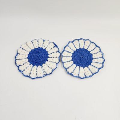 VINTAGE BLUE & WHITE CROCHETED DOILIES/ POT HOLDERS