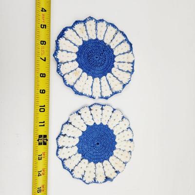 VINTAGE BLUE & WHITE CROCHETED DOILIES/ POT HOLDERS