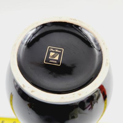 VINTAGE BLACK & HAND PAINTED FINE CHINA MADE IN JAPAN VASE