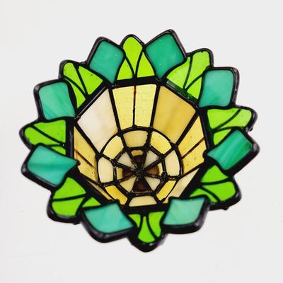 TIFFANY STAINED GLASS STYLE FLOWER VASE?