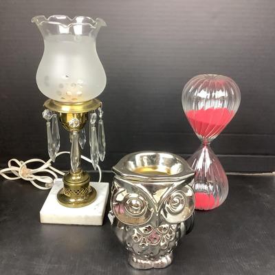 1547 Desktop Decor Lot