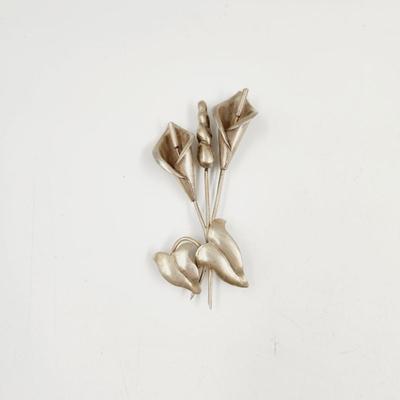 BEAUTIFUL STERLING FLOWERED BROOCH - PIN