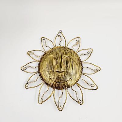 CUTE METAL HANGING SUN DECOR
