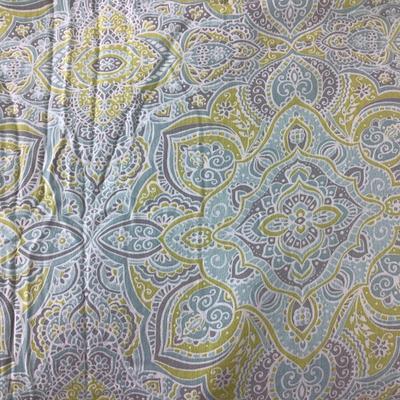 1557 Queen Paisley Comforter with 2 King Shams
