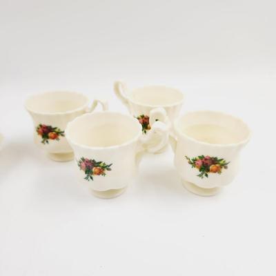 VINTAGE CDI CHILDRENS PLASTIC TEA SET