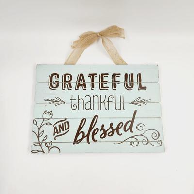 GRATEFUL THANKFUL BLESSED WOODEN DECOR