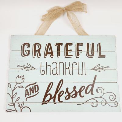 GRATEFUL THANKFUL BLESSED WOODEN DECOR
