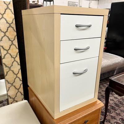1560 Three Drawer Filing Cabinet