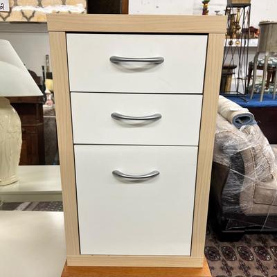 1560 Three Drawer Filing Cabinet
