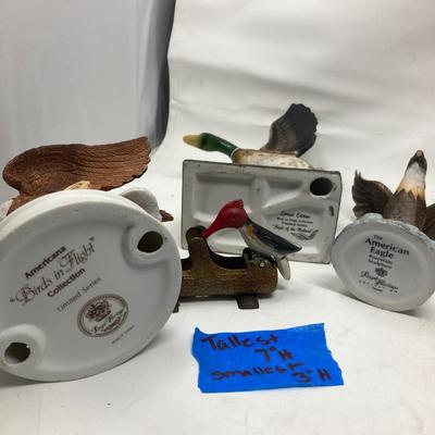 Lot of assorted decorative items