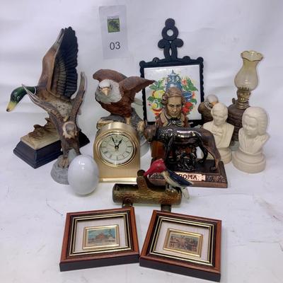 Lot of assorted decorative items
