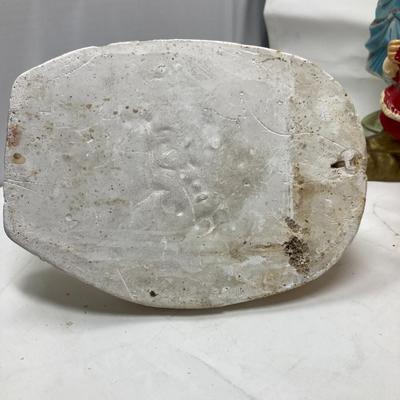 Lot of assorted decorative items