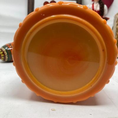 Lot of assorted decorative items