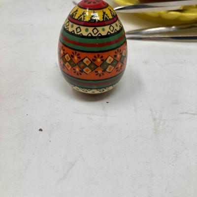 Lot of assorted decorative items