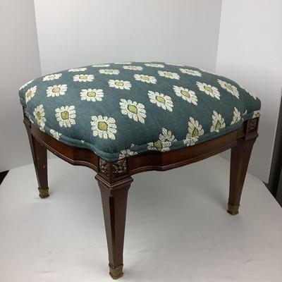 1569 Pair of Upholstered Stools