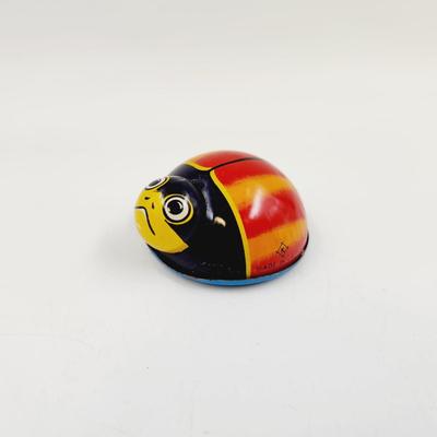 VINTAGE LADY BUG TIN TOY - MOVES WELL