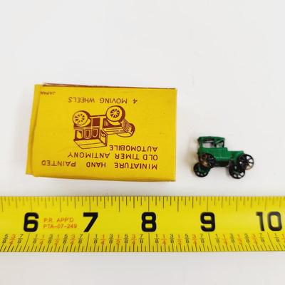 VINTAGE MINATURE OLD TIME ANTIQUE HAND PAINTED ANTIMONY AUTOMOBILE
