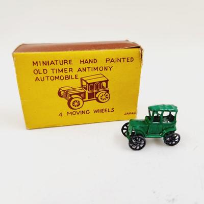 VINTAGE MINATURE OLD TIME ANTIQUE HAND PAINTED ANTIMONY AUTOMOBILE