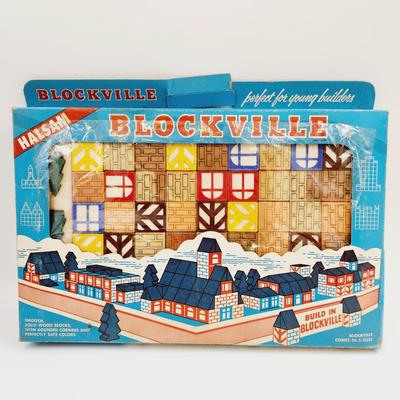 VINTAGE HALSAM BLOCK VILLE #102 W/ 75 PIECES