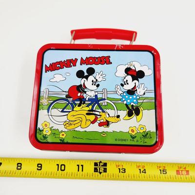 COLLECTABLE MICKEY & MINNIE MOUSE METAL LUNCH BOX