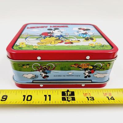 COLLECTABLE MICKEY & MINNIE MOUSE METAL LUNCH BOX